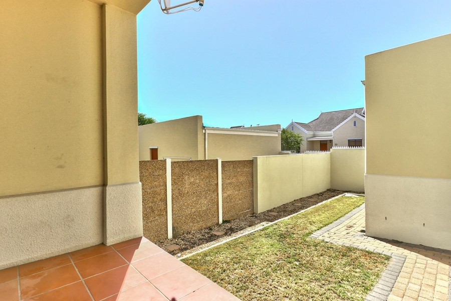 To Let 3 Bedroom Property for Rent in Royal Ascot Western Cape